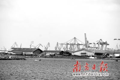印尼雅加达港口。