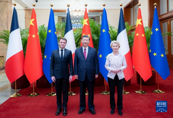 习近平主席与法国总统、欧盟委员会主席会谈.jpg