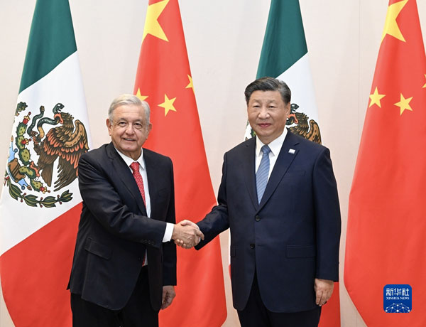 习主席会见墨西哥总统.jpg