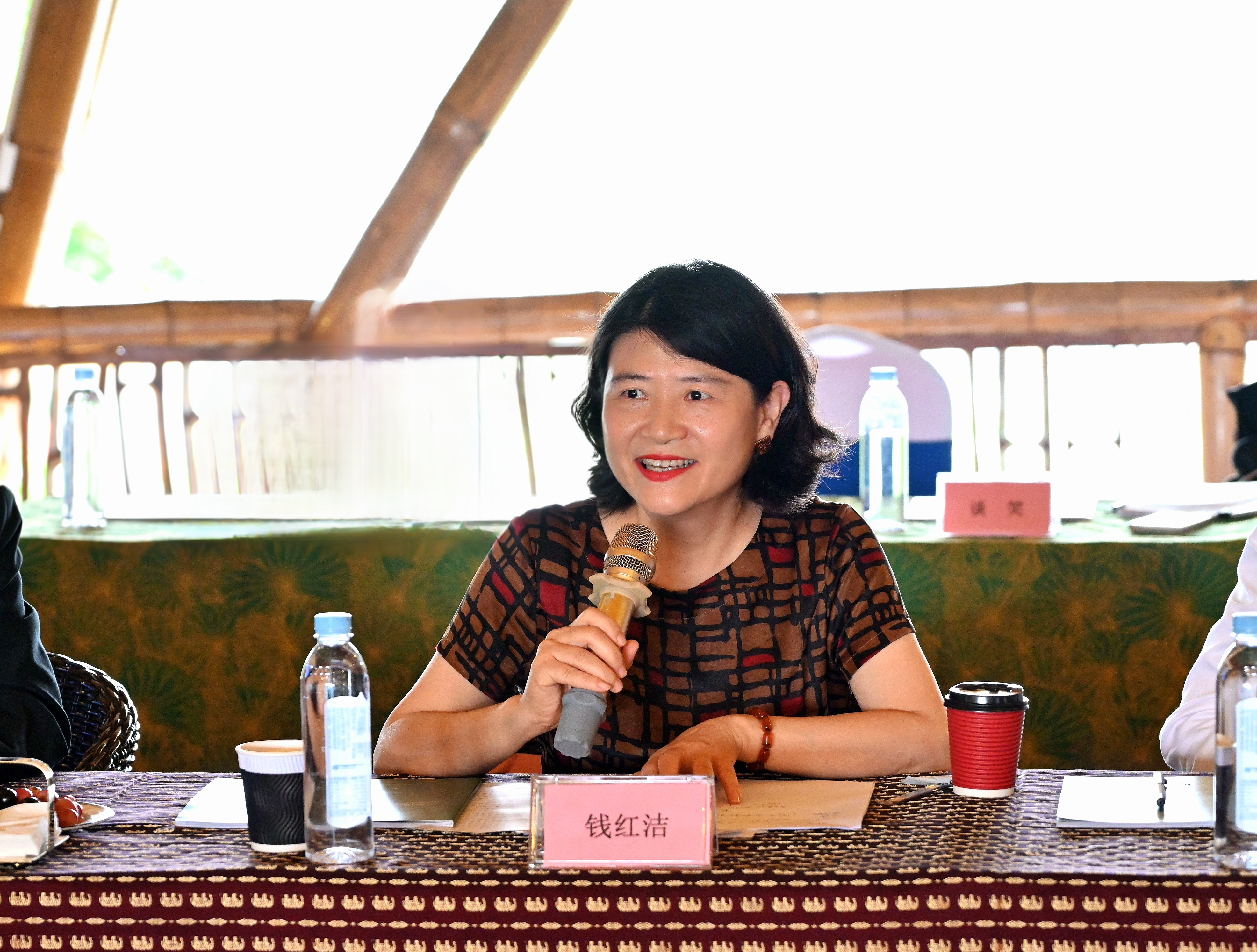 钱红洁副主任发言.jpg