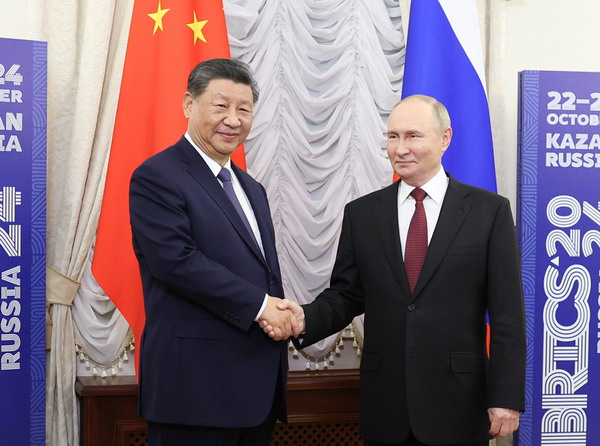 习近平同俄罗斯总统普京会晤.jpg