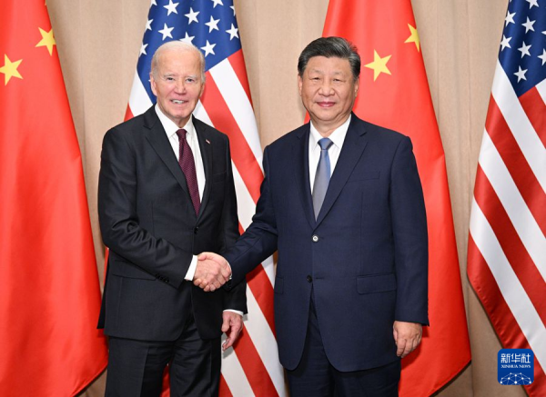 习近平同美国总统拜登在利马会晤.png