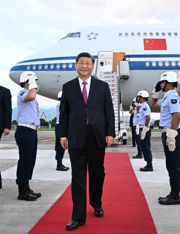 习近平抵达巴西里约出席二十国集团第十九次领导人峰会.jpg