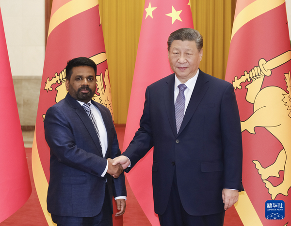 习近平同斯里兰卡总统会谈.png
