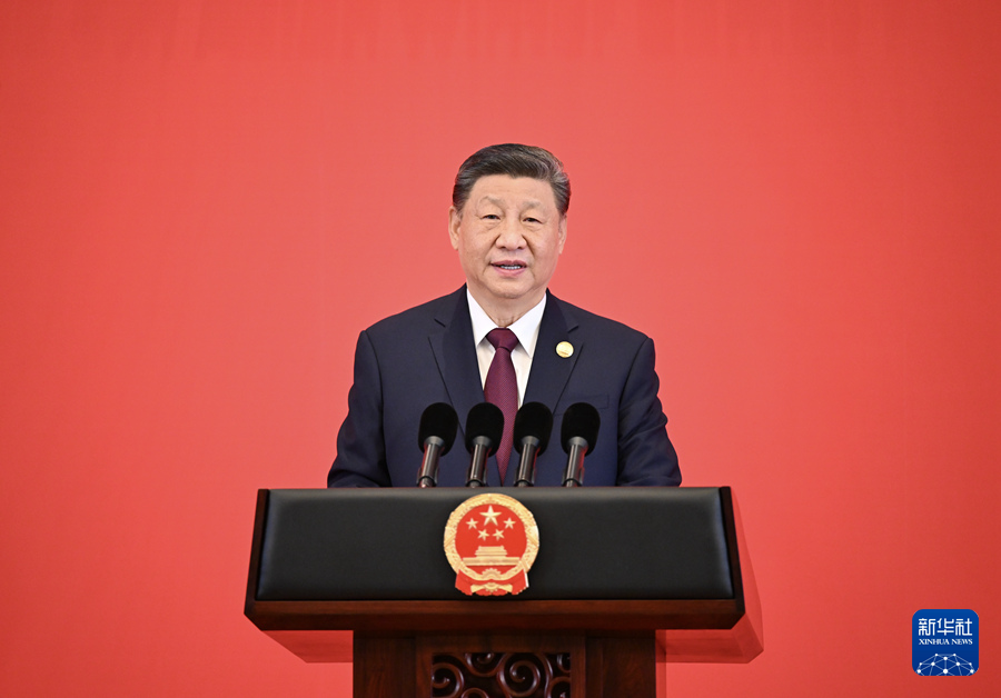 习近平在欢迎出席亚冬会的外国嘉宾宴会上发表致辞.jpg