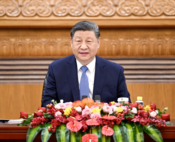 习近平会见国际工商界代表.jpg