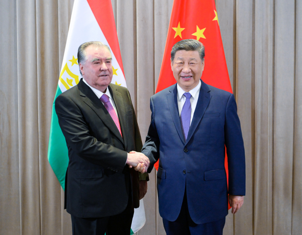 习近平会见塔吉克斯坦总统.jpg
