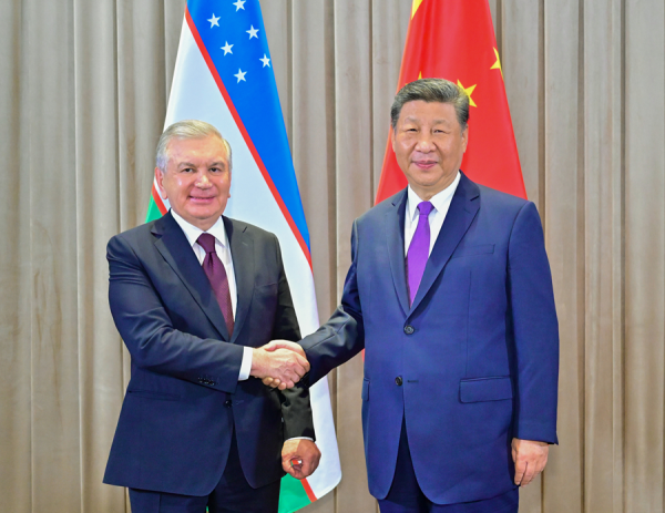 习近平会见乌兹别克斯坦总统.jpg