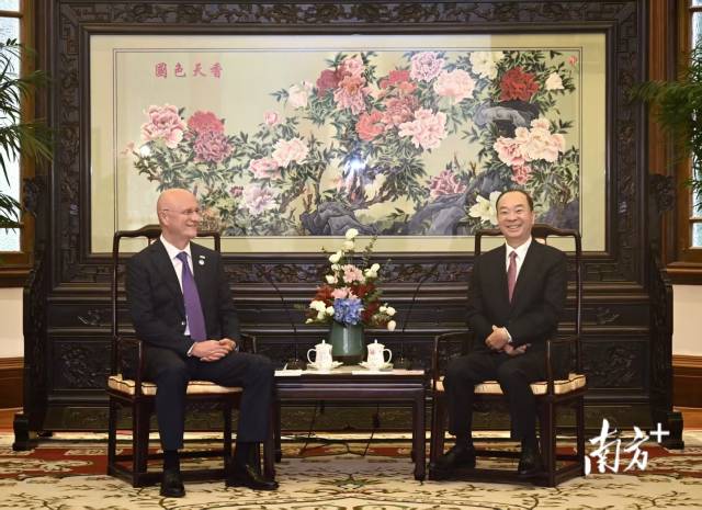 黄坤明会见哈萨第一副总理.jpg